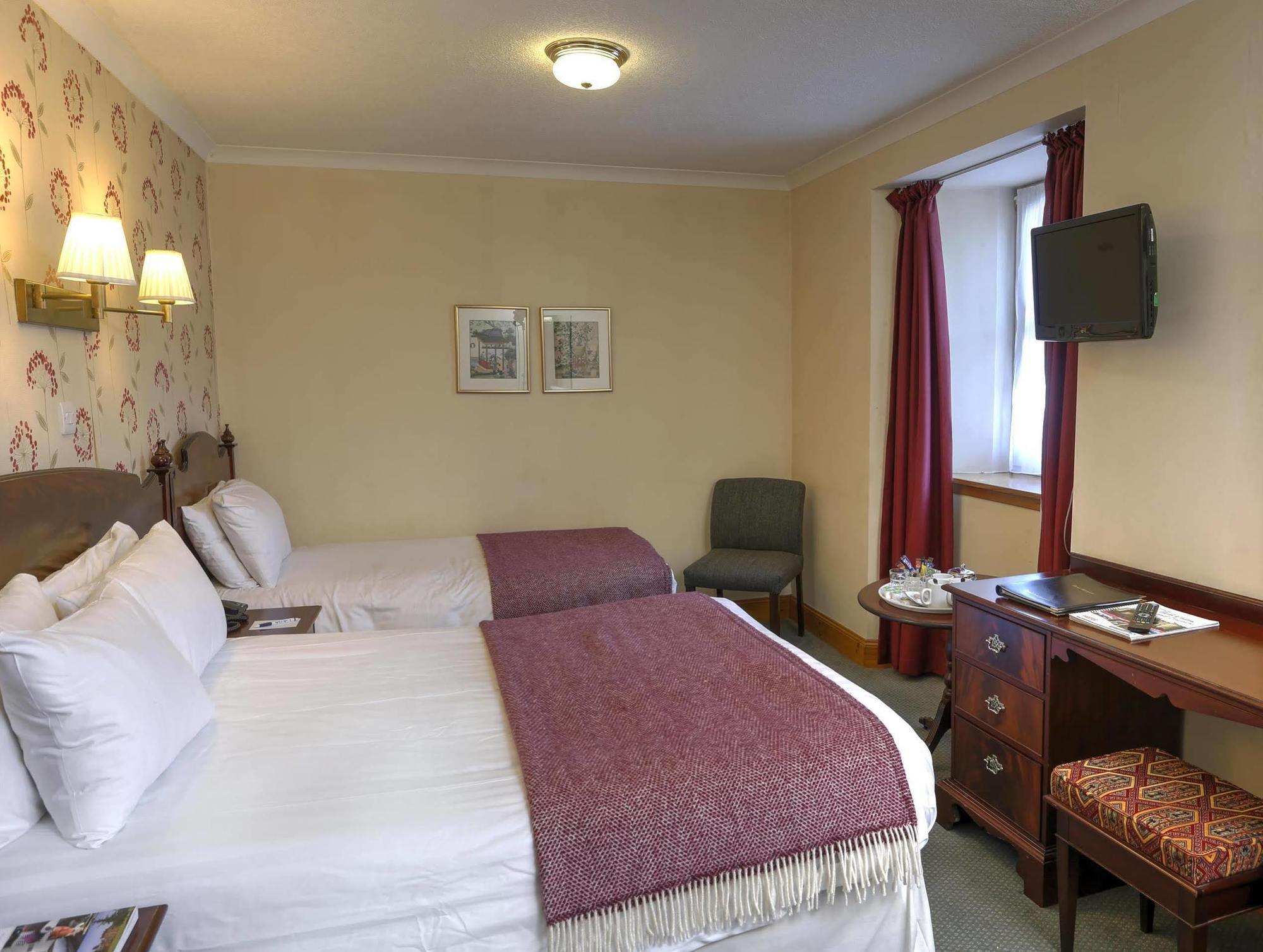 Best Western The Crianlarich Hotel Exterior foto